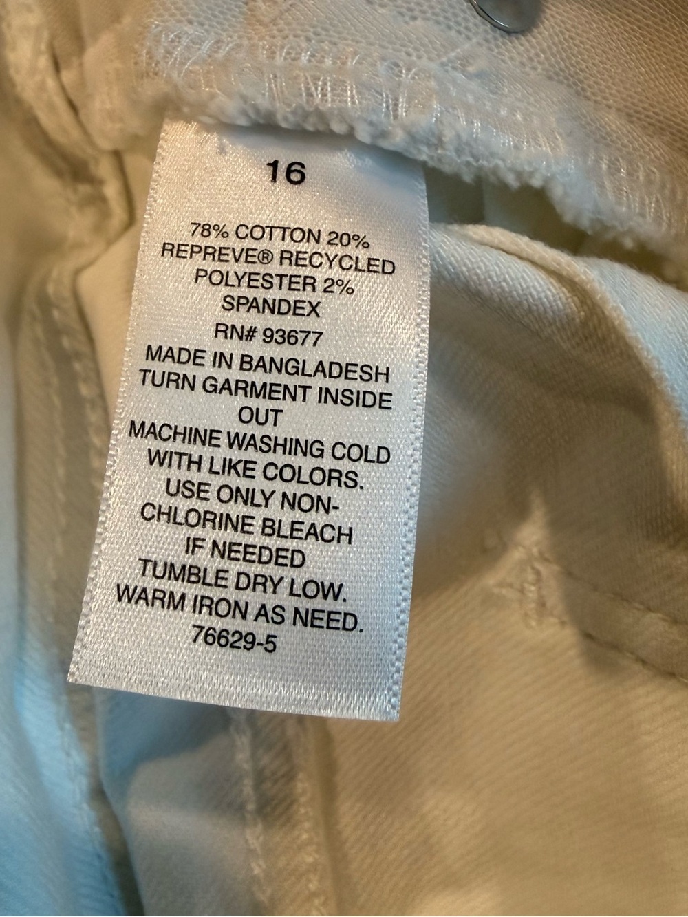 Bold Elements Womens Size 16 White High Rise Crop Flare Jeans NWT - Picture 8 of 14